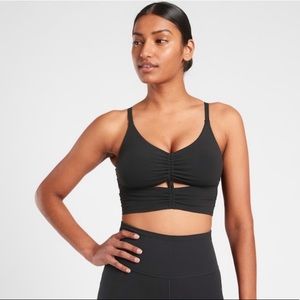 Athleta Cinch Longline A-C Bra ✨ black crop top sports